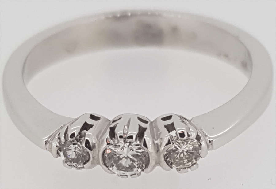 18ct White Gold Diamond 3 Stone Ring