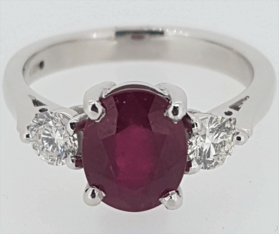 18ct White Gold Ruby and Diamond Trilogy Ring - Image 2