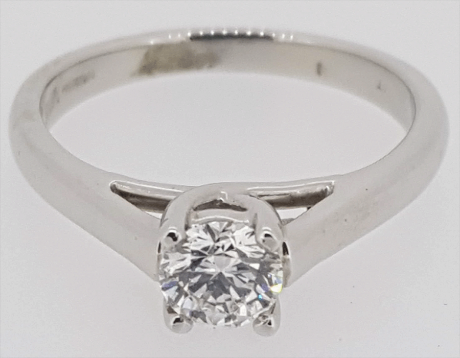 18ct White Gold Diamond Solitaire Ring