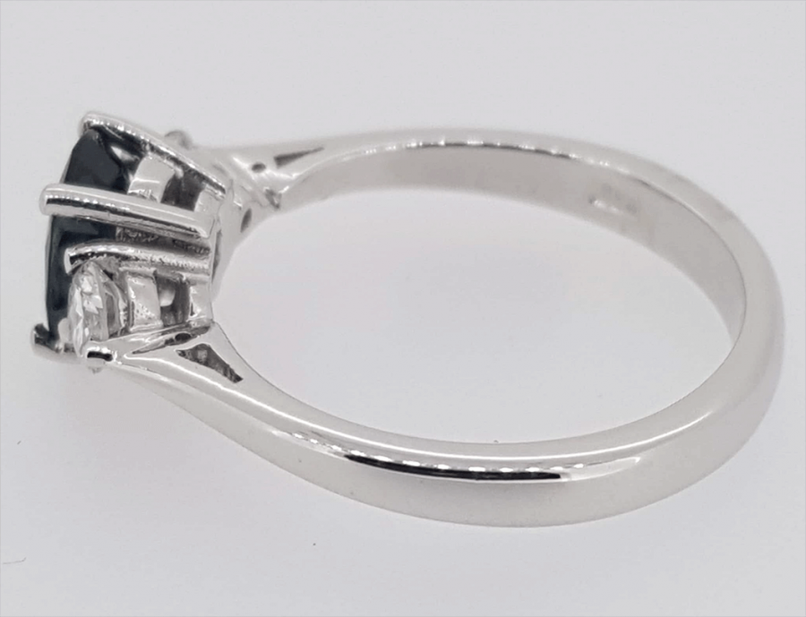 18ct White Gold Sapphire and Diamond Trilogy Ring - Image 2