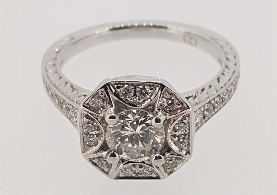 18ct White gold diamond cluster ring
