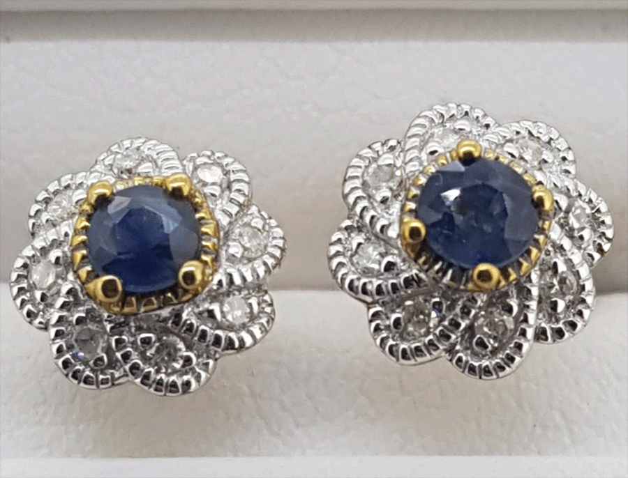 9ct yellow gold and white gold  Sapphire and Diamond cluster stud earrings - Image 2