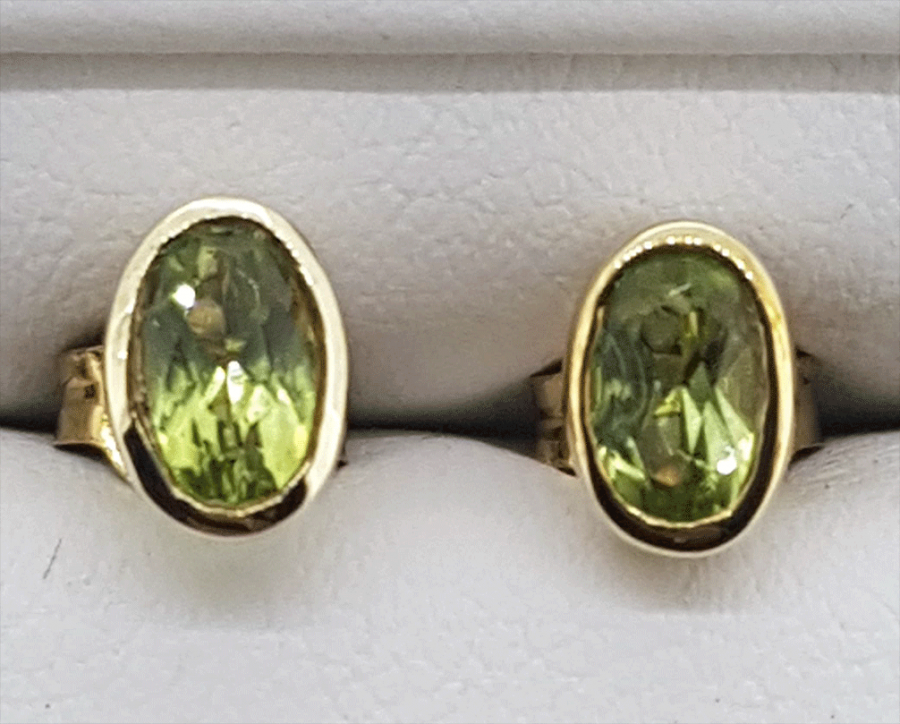 9ct yellow gold Peridot rubover set stud earrings